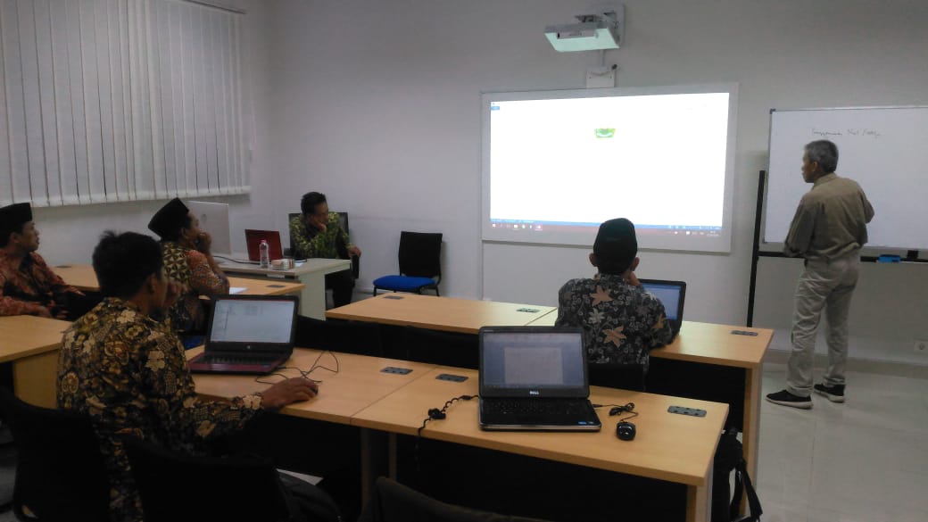 pelatihan pembuatan PTK di UNY