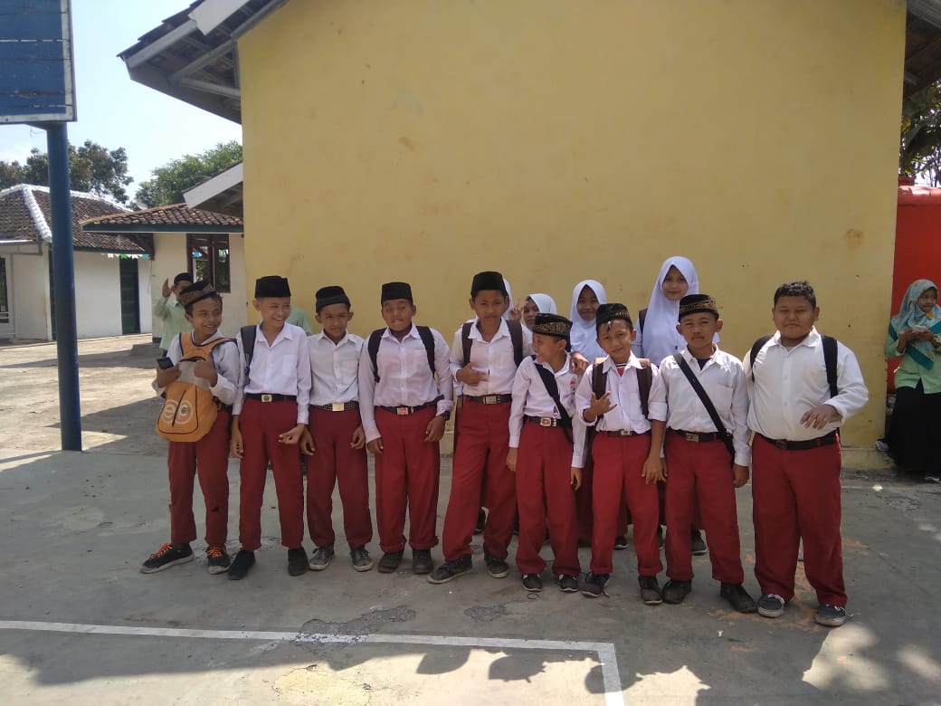 pelepasan siswa kelas akhir