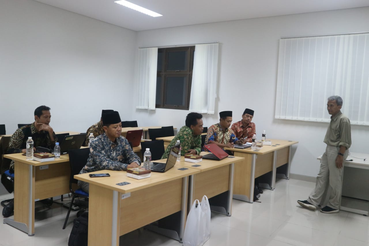 pelatihan pembuatan PTK di UNY