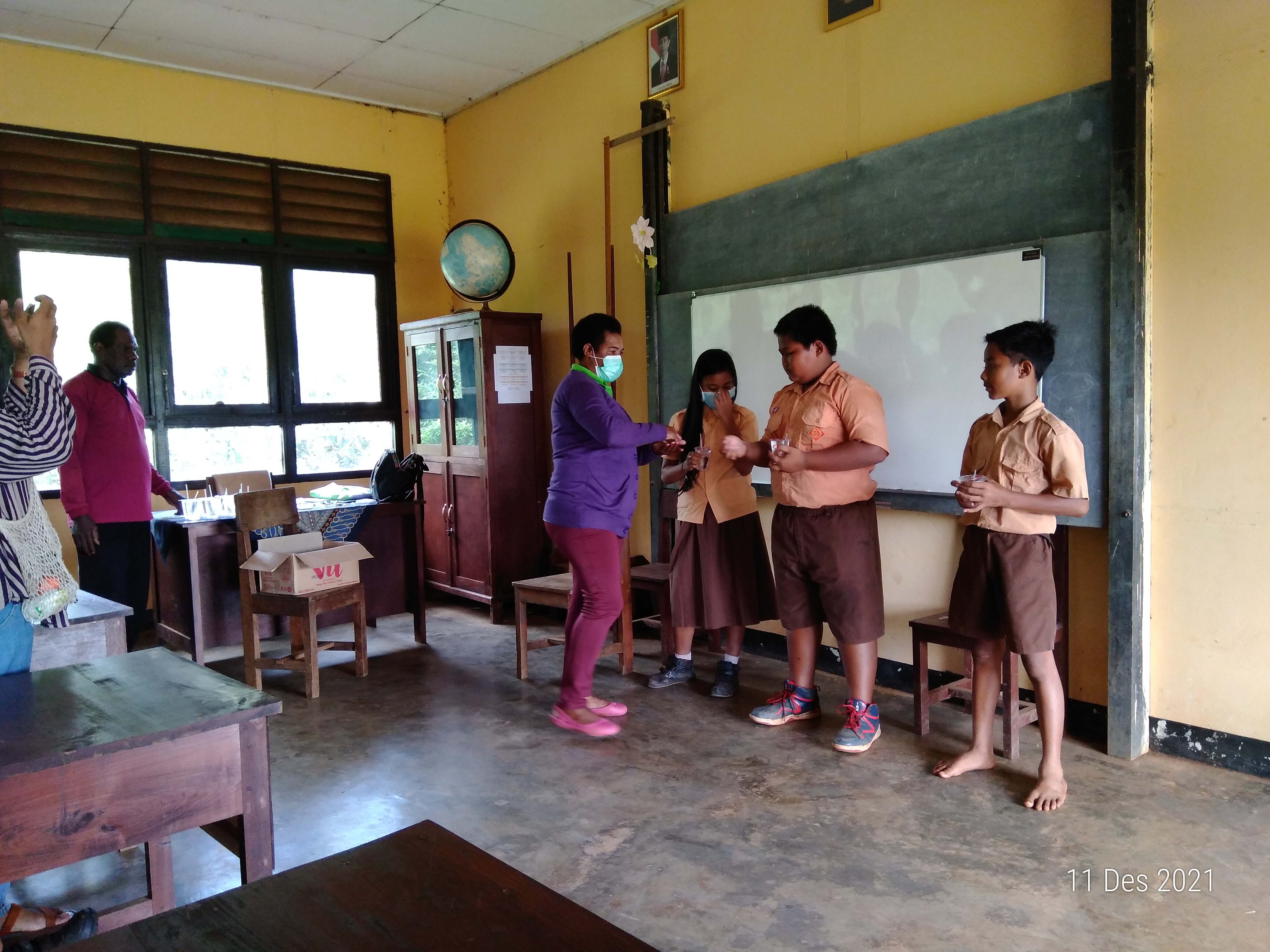 Pembagian Obat cacing