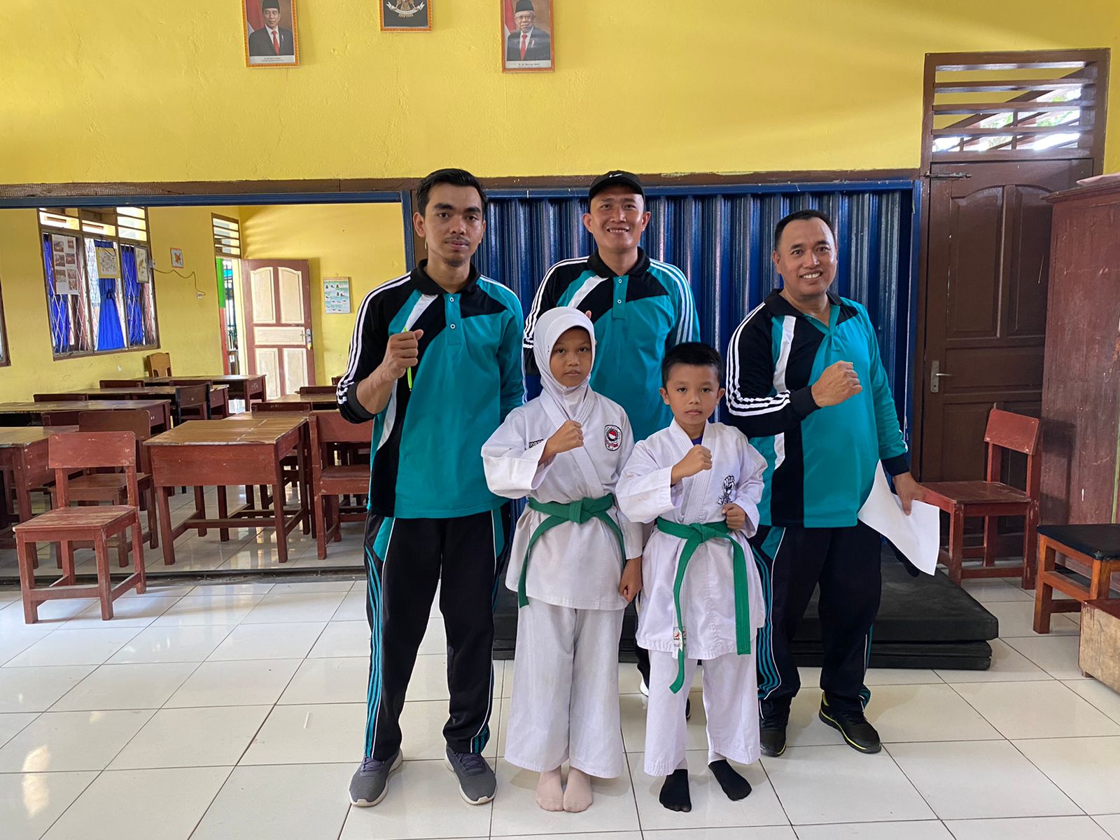 Foto Siswa Juara Karate O2SN Tingkat Gugus V