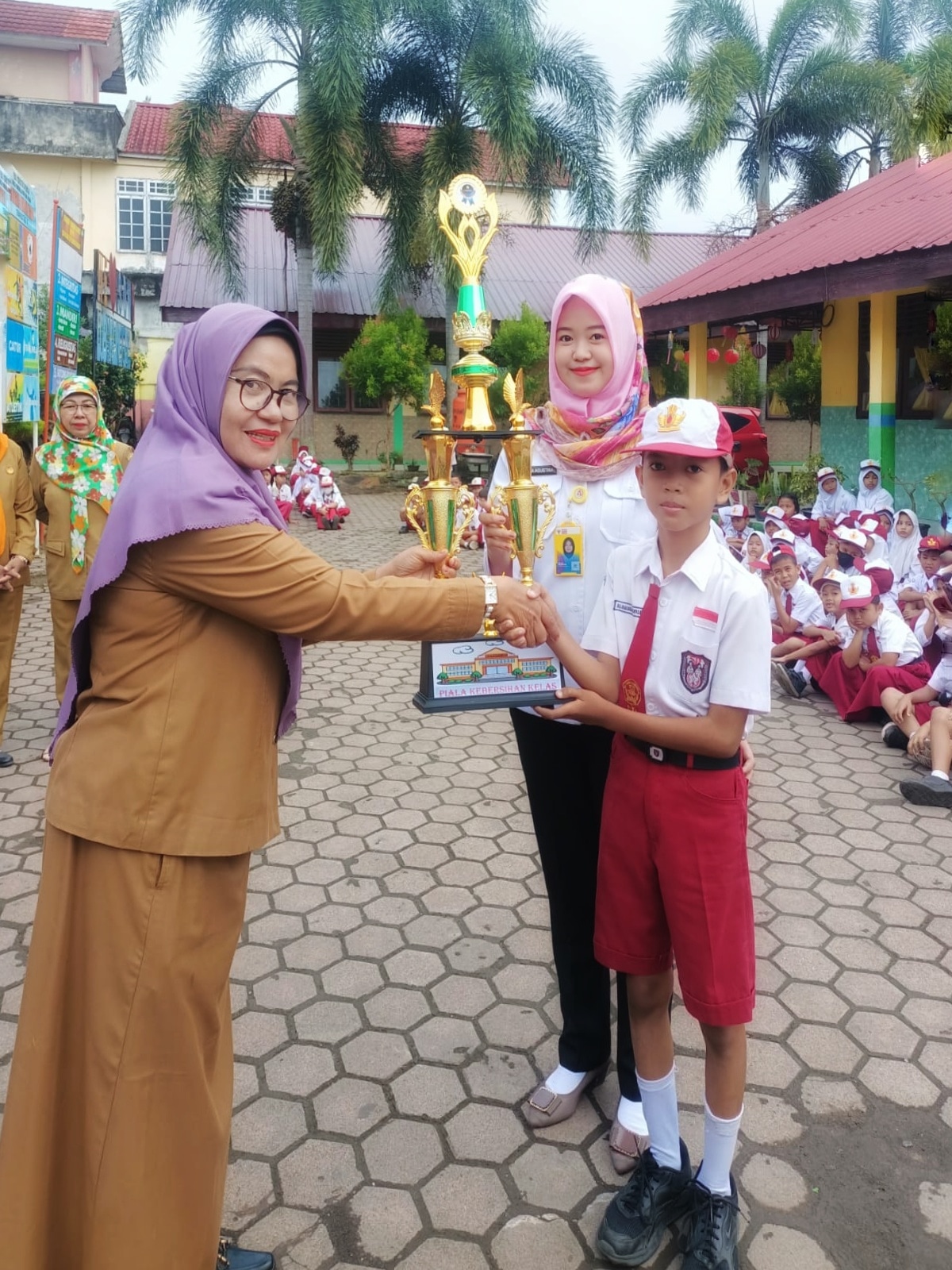 KELAS TERBERSIH DAN TERAPI