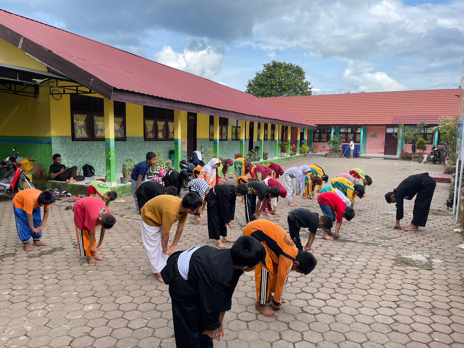 EKSTRA KURIKULER KARATE