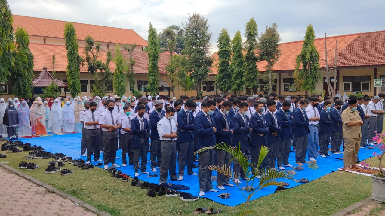 SEKOLAH BERKARAKTER