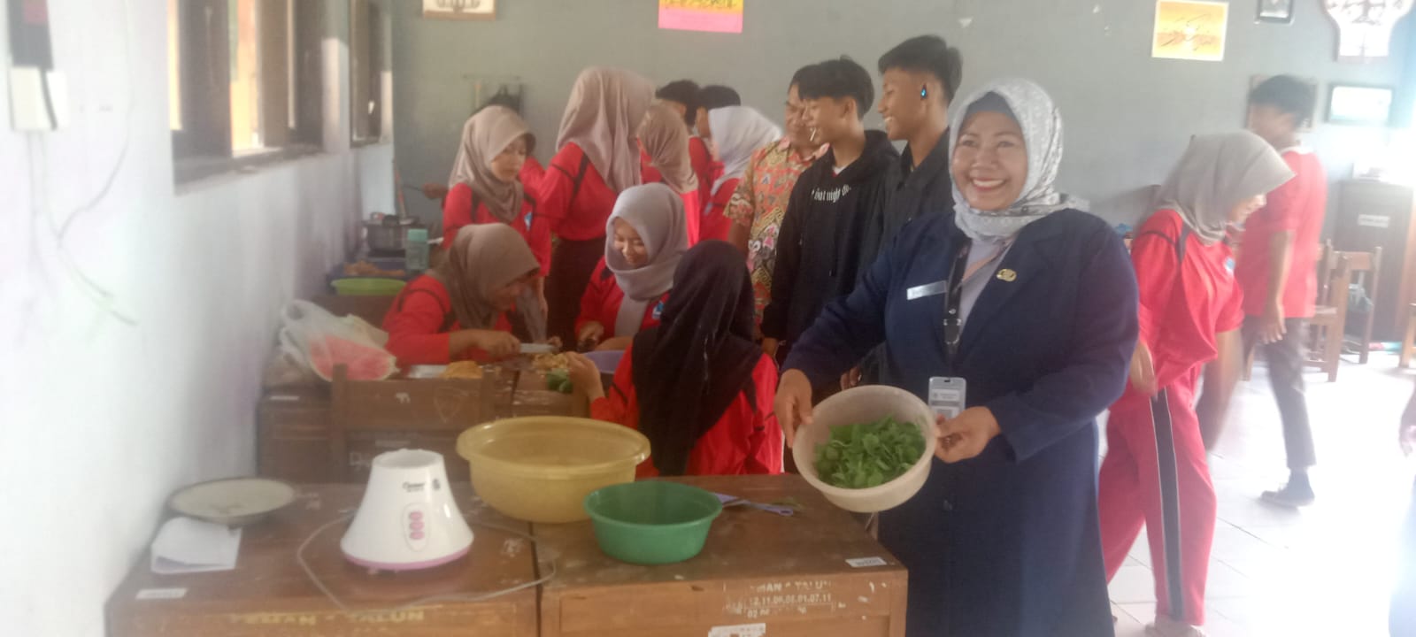 Kegiatan Jum'at Bersinar  tema :"Jum'at Bergizi"