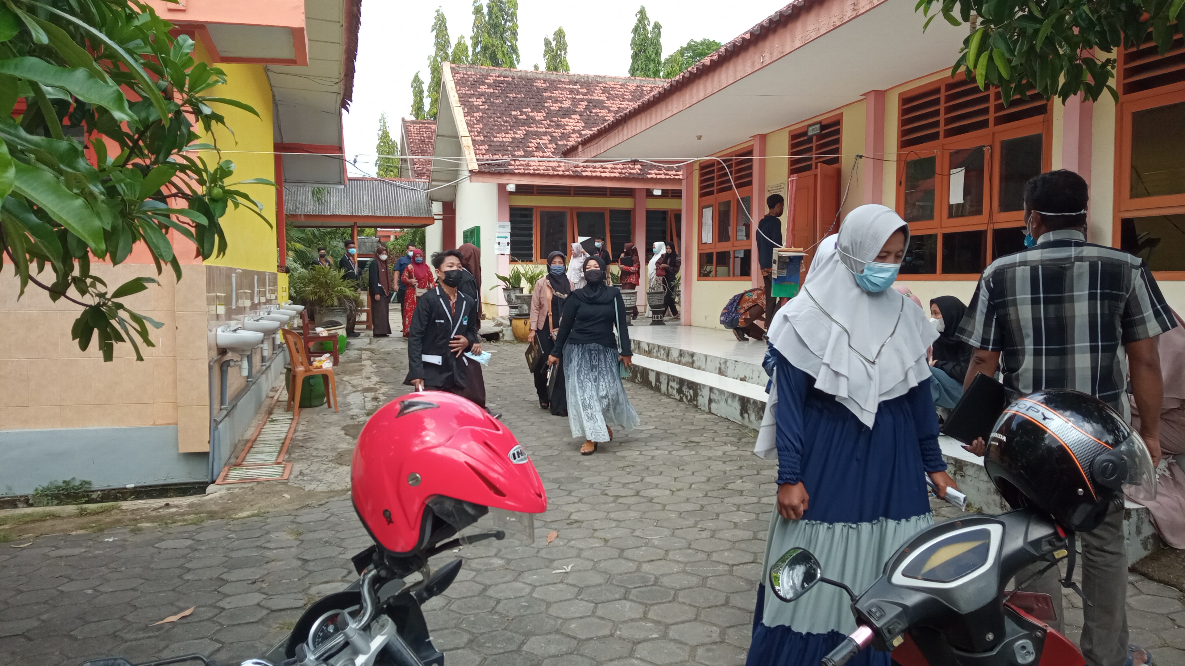 PENERIMAAN RAPORT SMAN 4 PAMEKASAN 2021