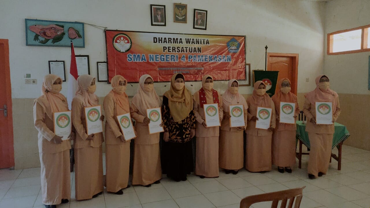 PENGUKUHAN PENGURUS DW PERSATUAN SMAN 4 PAMEKASAN MASA BAKTI 2019-2024