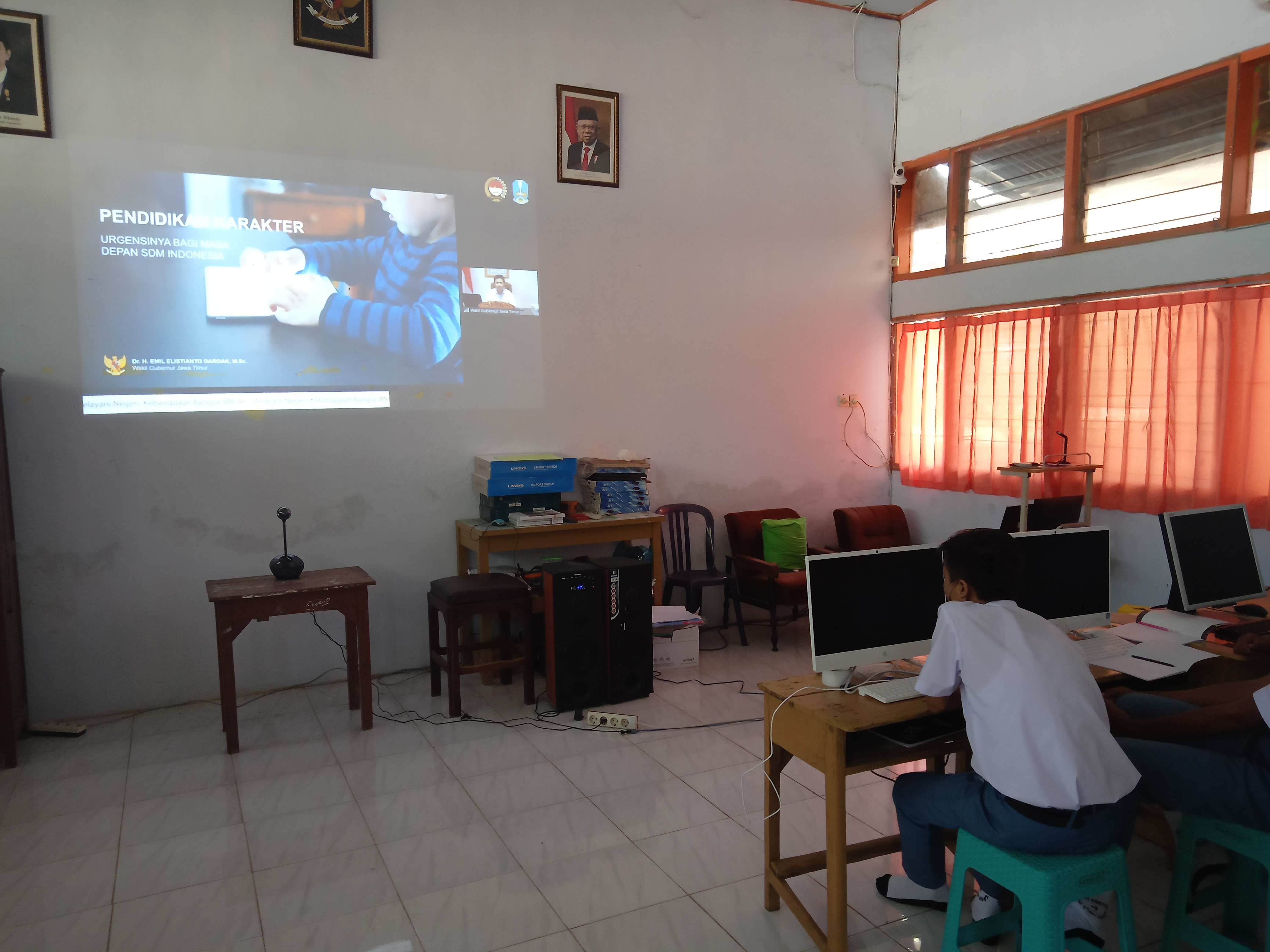 Pendidikan karakter Komnasdik Jatim Via Zoom SMAN 4 Pamekasan