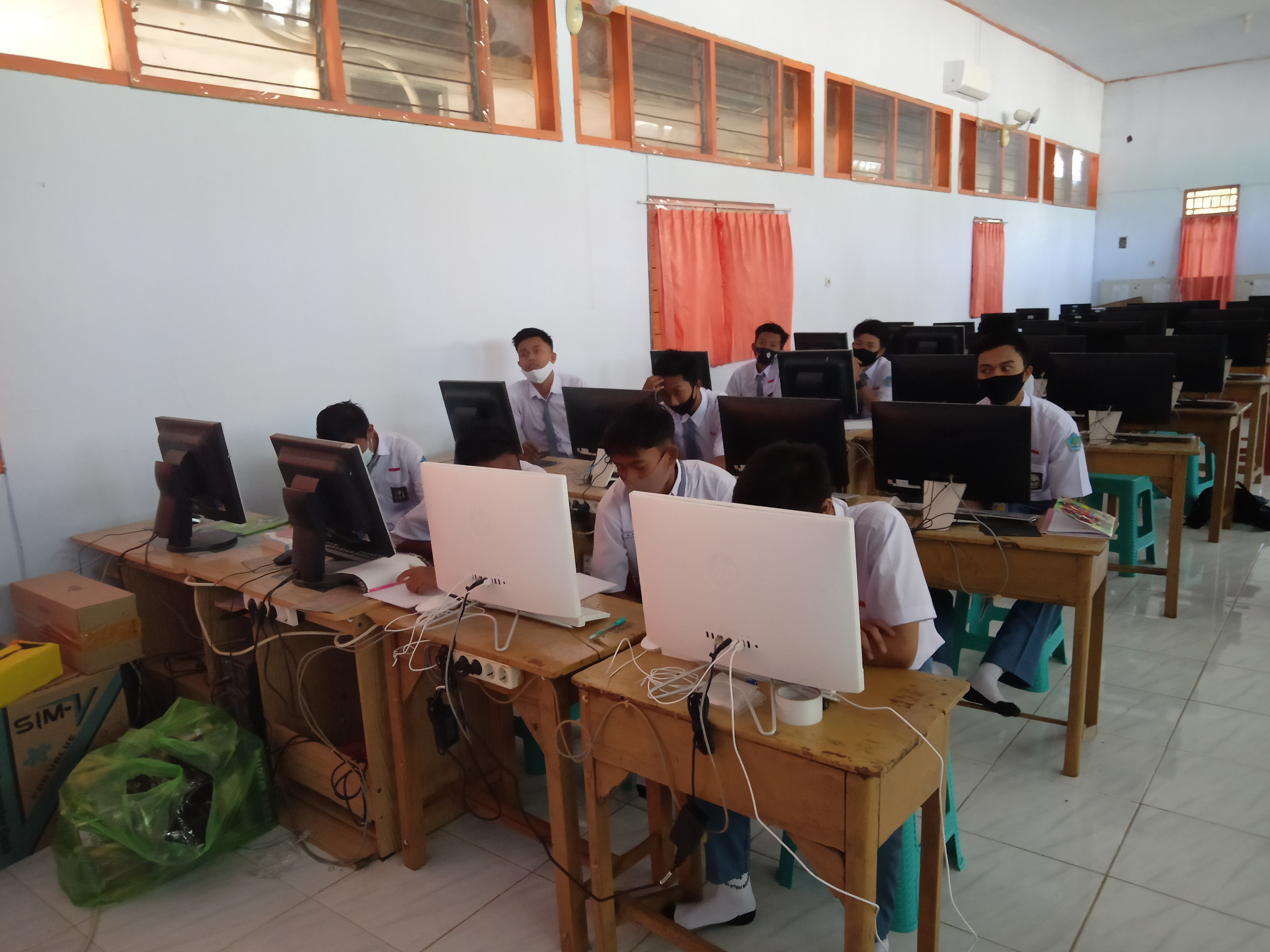 Pendidikan karakter Komnasdik Jatim Via Zoom SMAN 4 Pamekasan