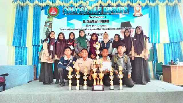 EKSTRA KARYA TULIS ILMIAH