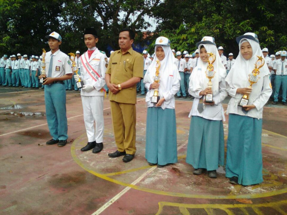 EKSTRA KARYA TULIS ILMIAH