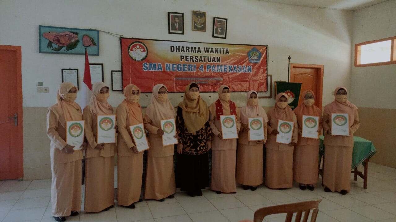 PENGUKUHAN PENGURUS DW PERSATUAN SMAN 4 PAMEKASAN MASA BAKTI 2019-2024