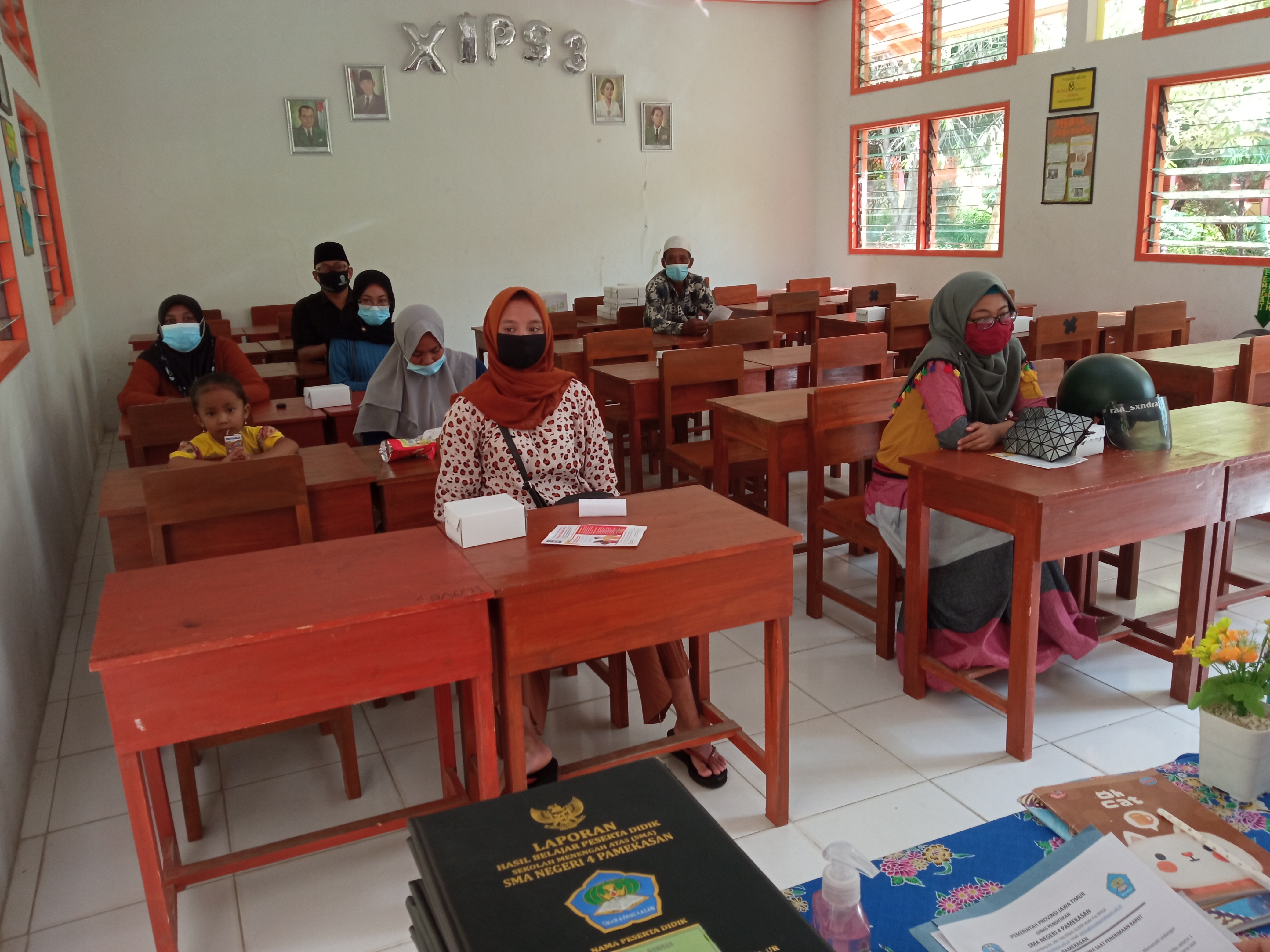 PENERIMAAN RAPORT SMAN 4 PAMEKASAN 2021