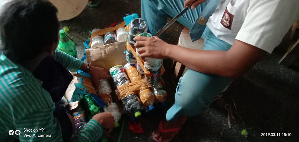 EKOHIPP RAMLI (Ekobrik Hippoplast Ramah Lingkungan) SMAN 4 Pamekasan