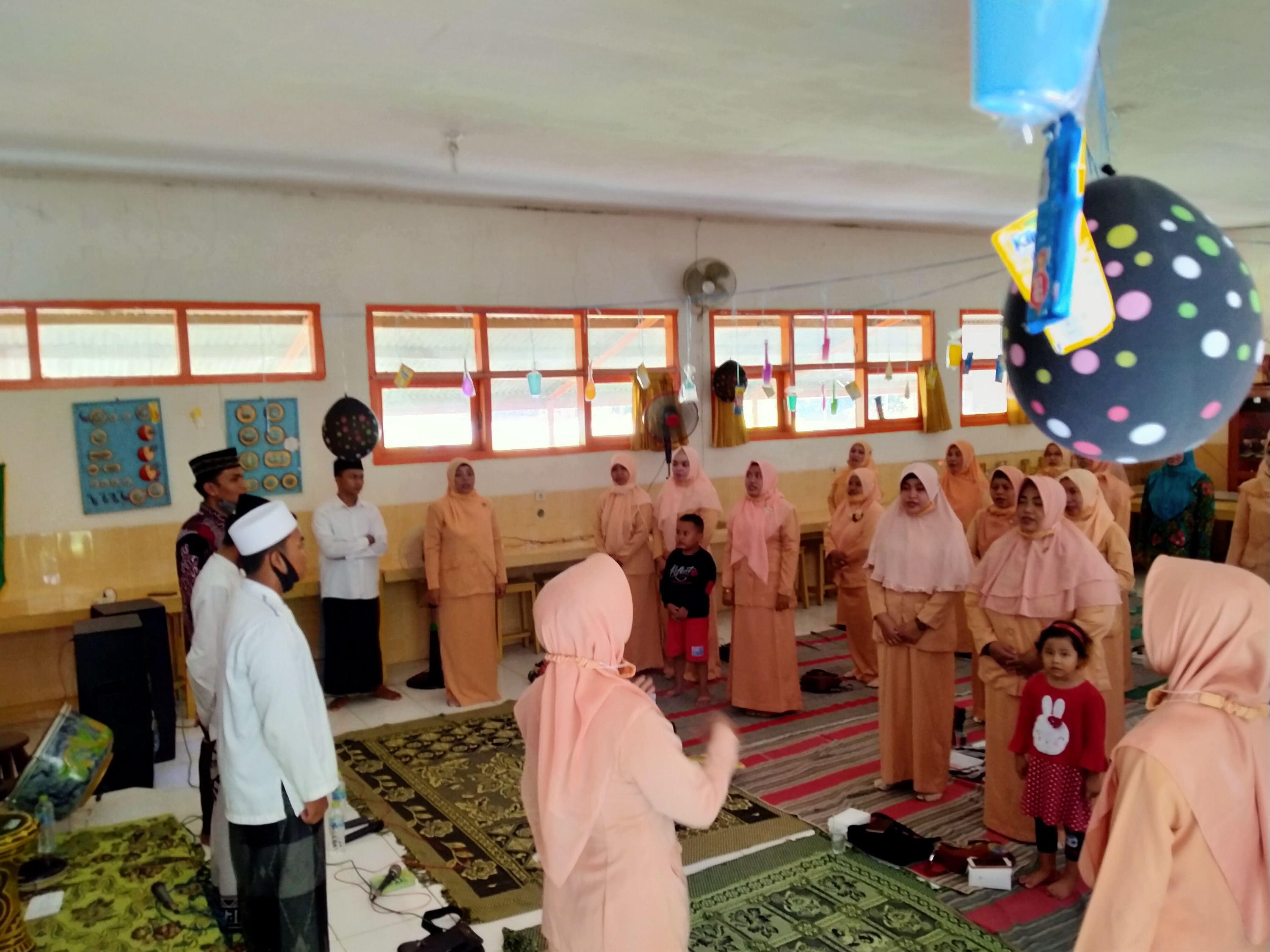 Maulid Nabi Dharma Wanita SMAN 4 Pamekasan