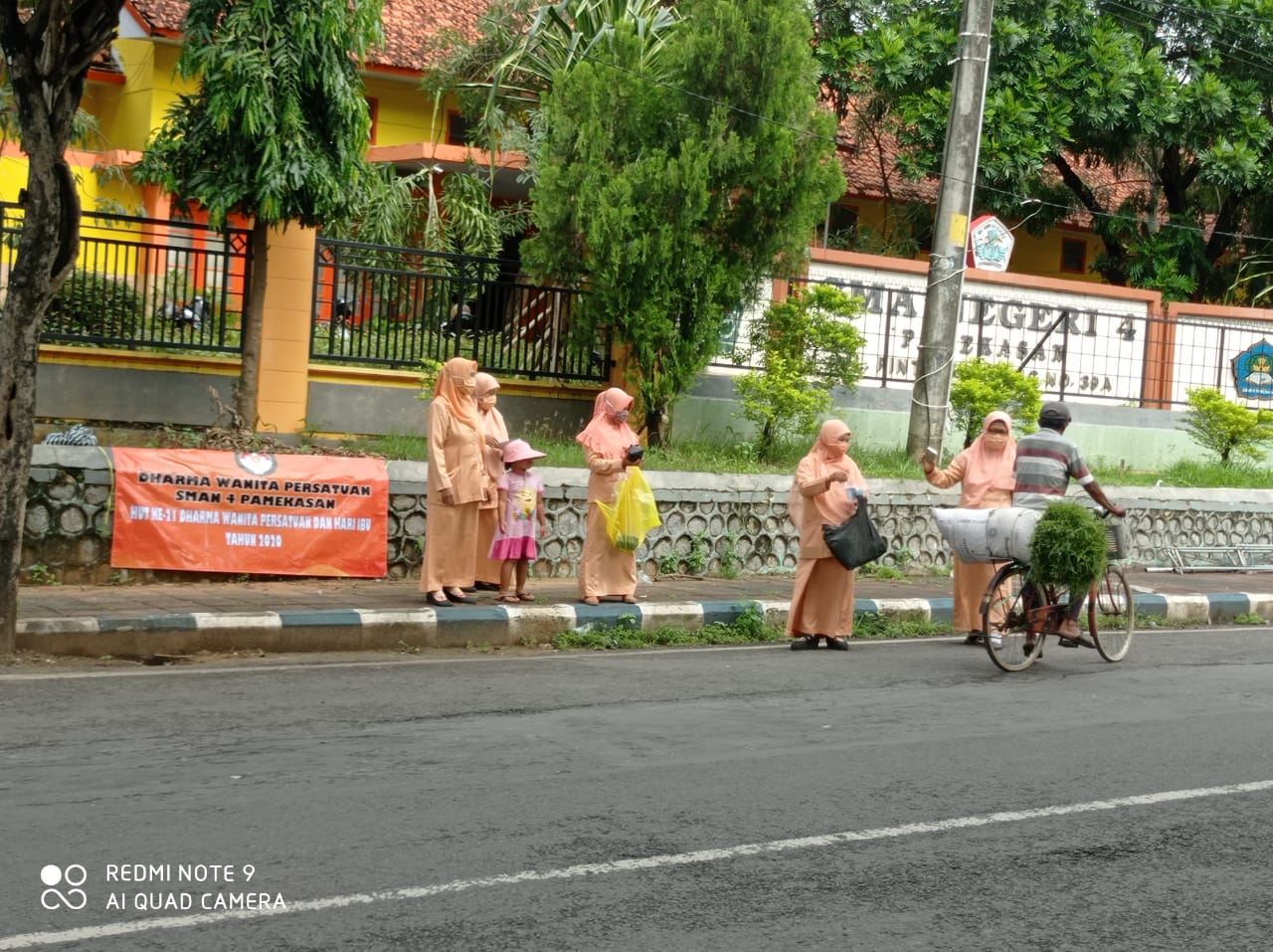 HUT Dharmawanita dan Hari ibu SMAN 4 Pamekasan