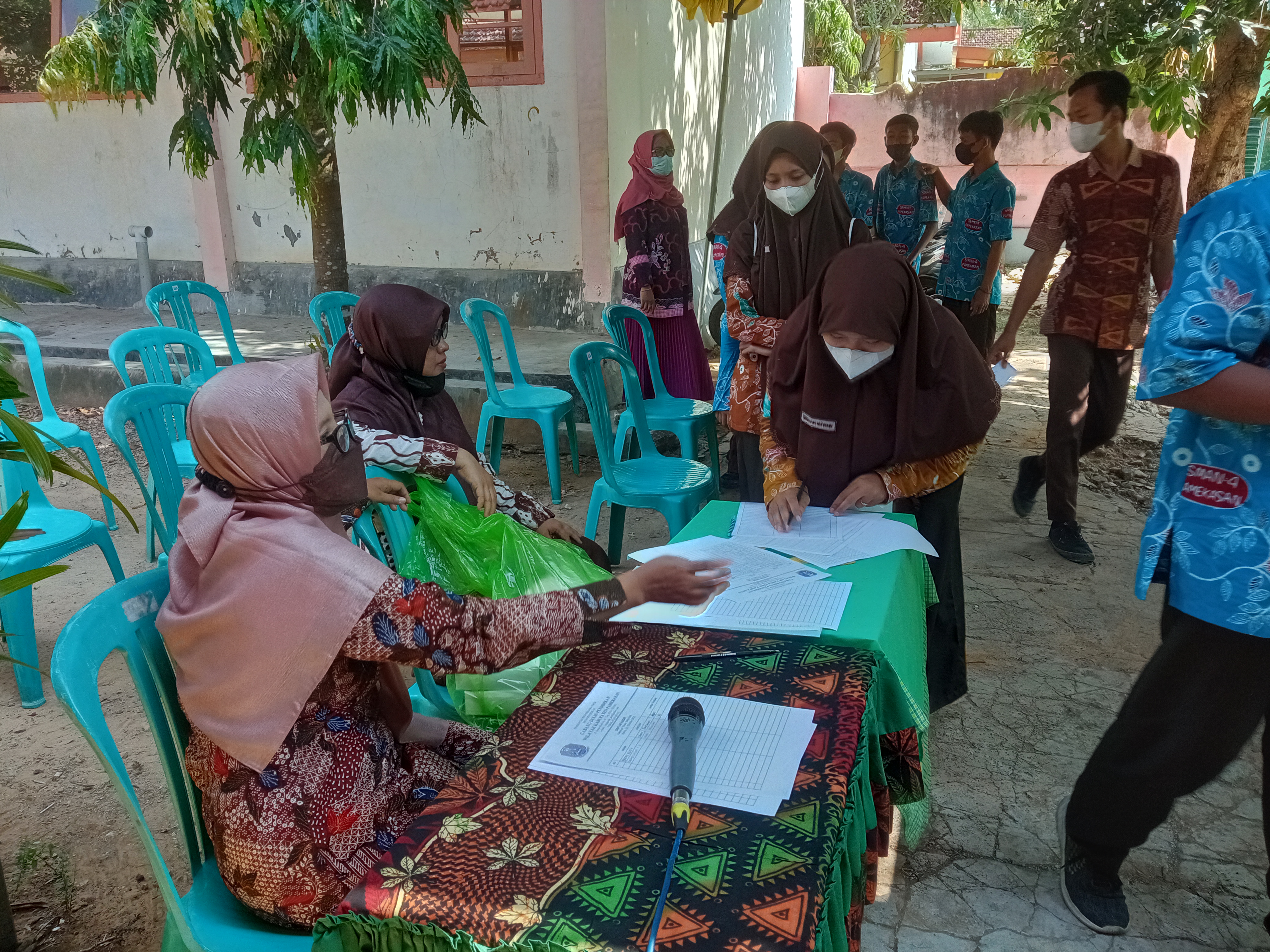 GEBYAR VAKSINASI SMA SE PAMEKASAN