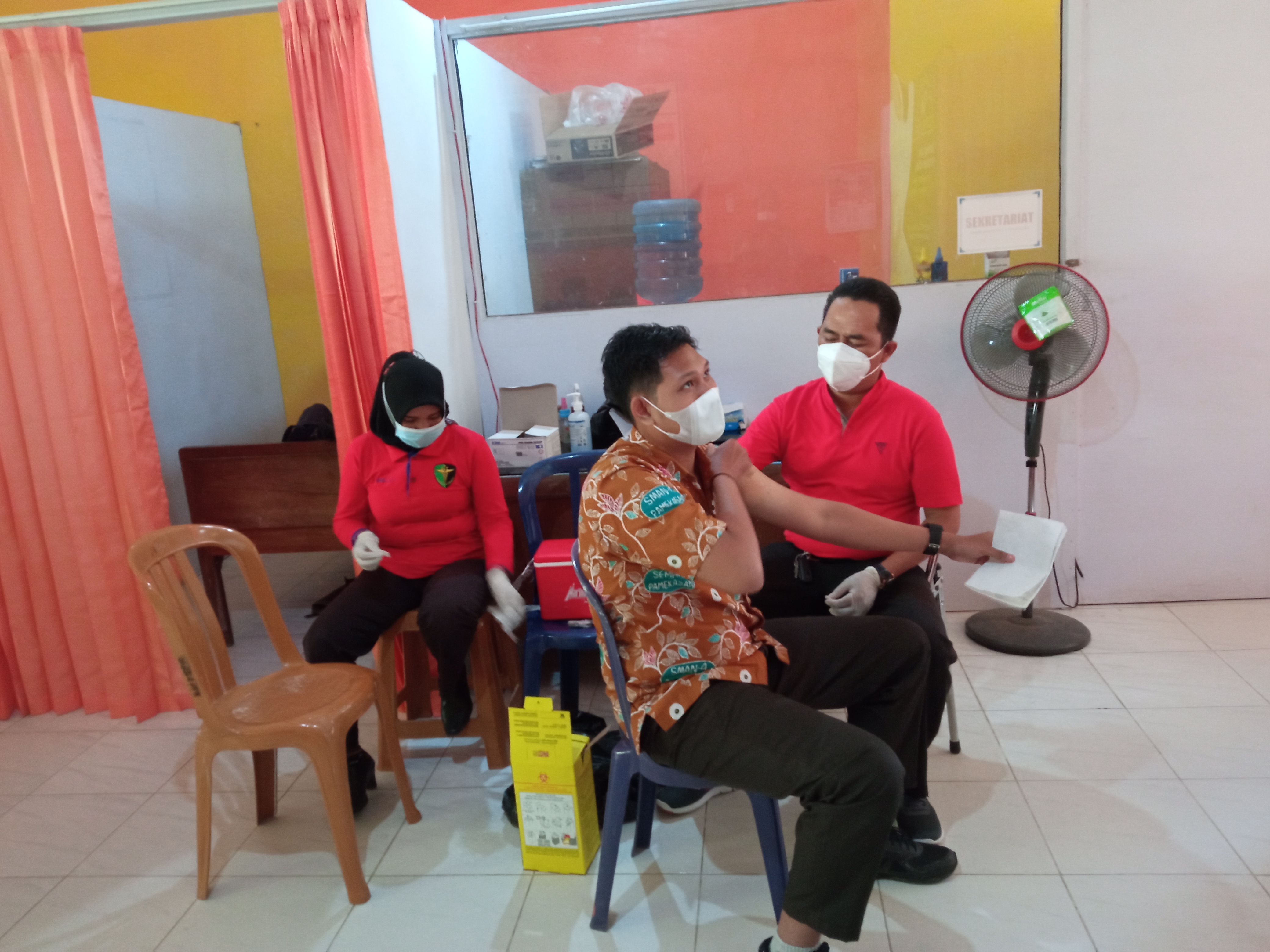 Pelaksanaan Vaksin SMAN 4 Pamekasan