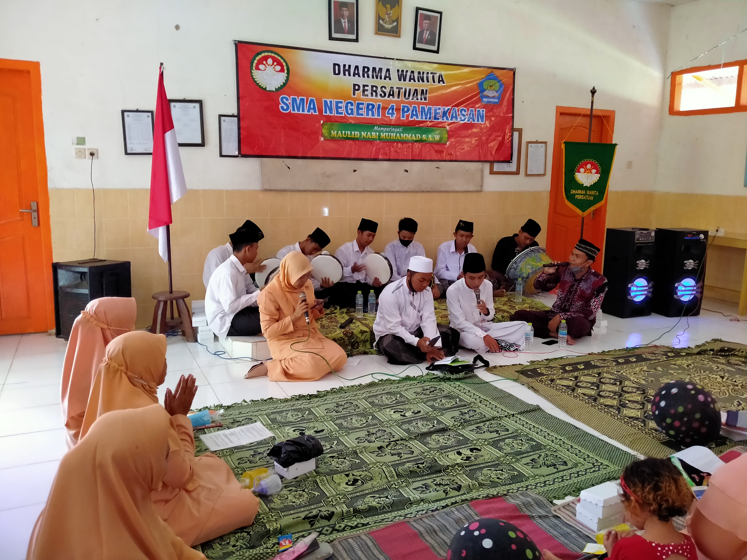 Maulid Nabi Dharma Wanita SMAN 4 Pamekasan