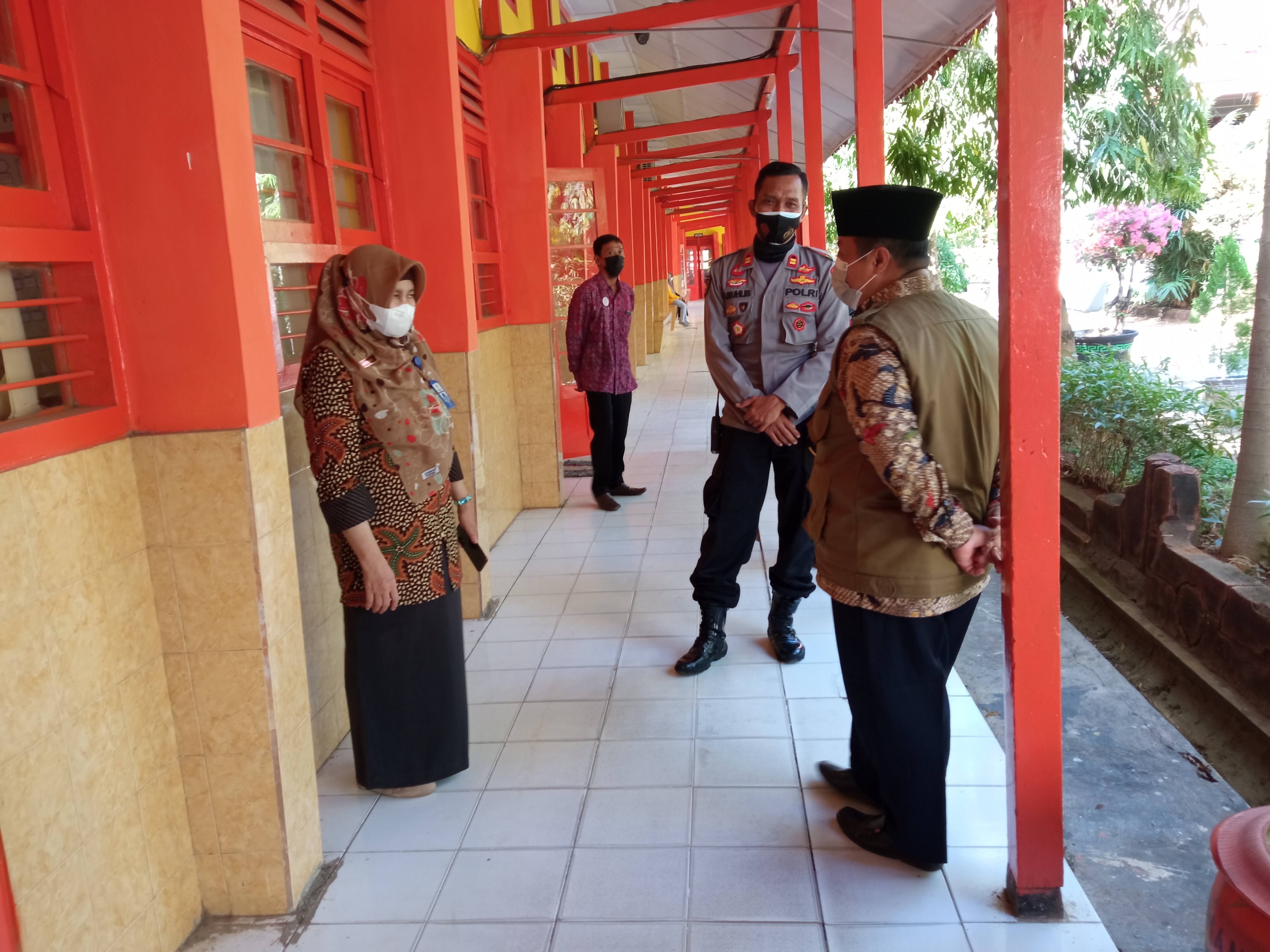 Pelaksanaan Vaksin SMAN 4 Pamekasan