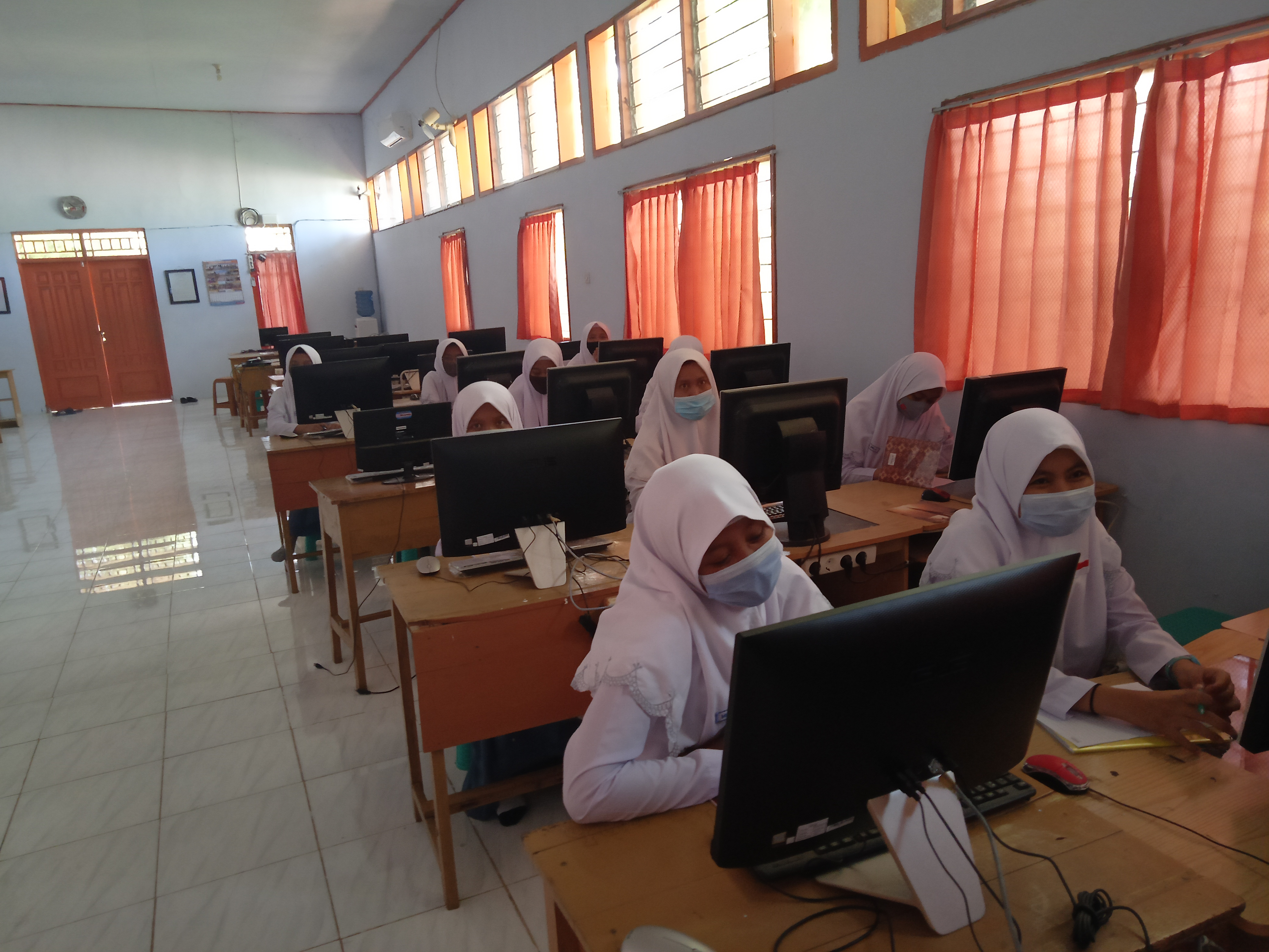 Pendidikan karakter Komnasdik Jatim Via Zoom SMAN 4 Pamekasan