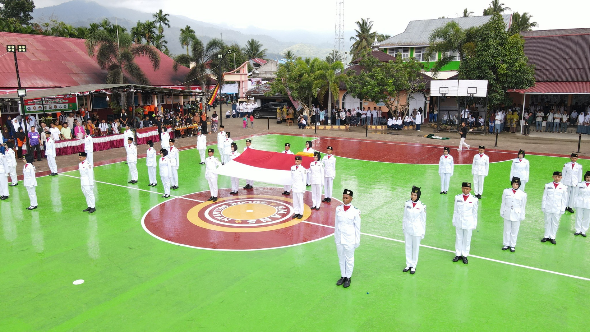 Pengibaran Bendera Merah Putih