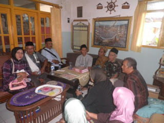 FOTO ZIARAH MAKAM WALIYULLOH