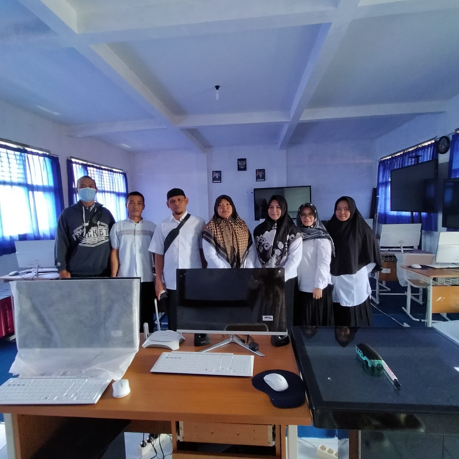 Pelaksanaan Tes Toefl Tenaga Pendidik SMA Islam Cipicung