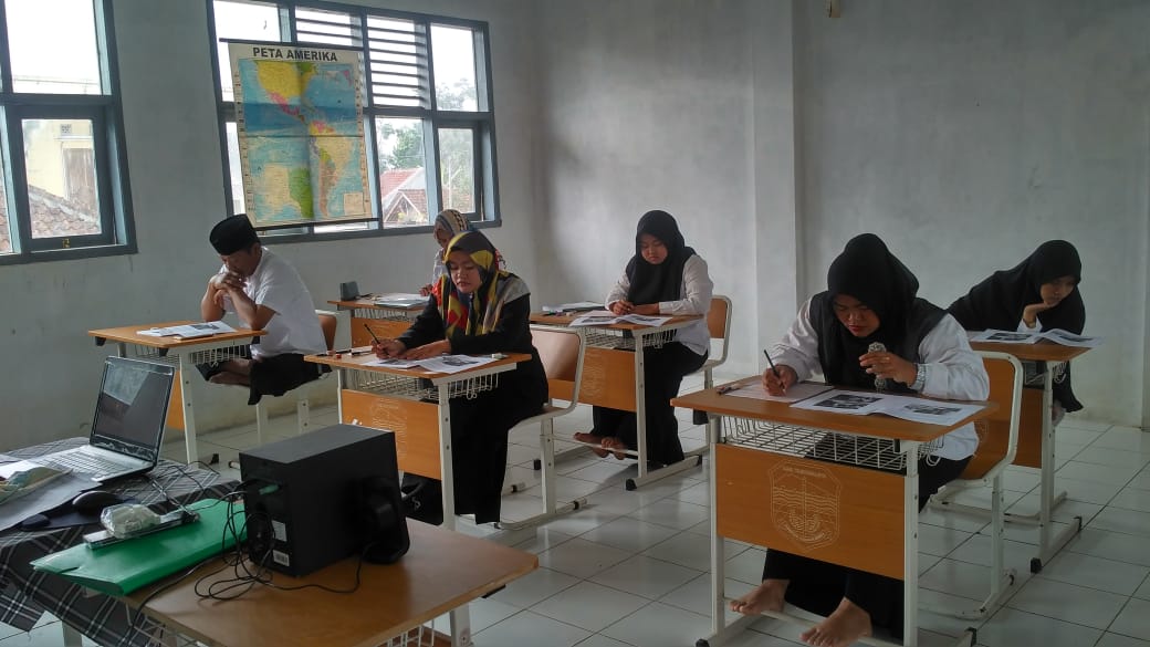 Pelaksanaan Tes Toefl Tenaga Pendidik SMA Islam Cipicung
