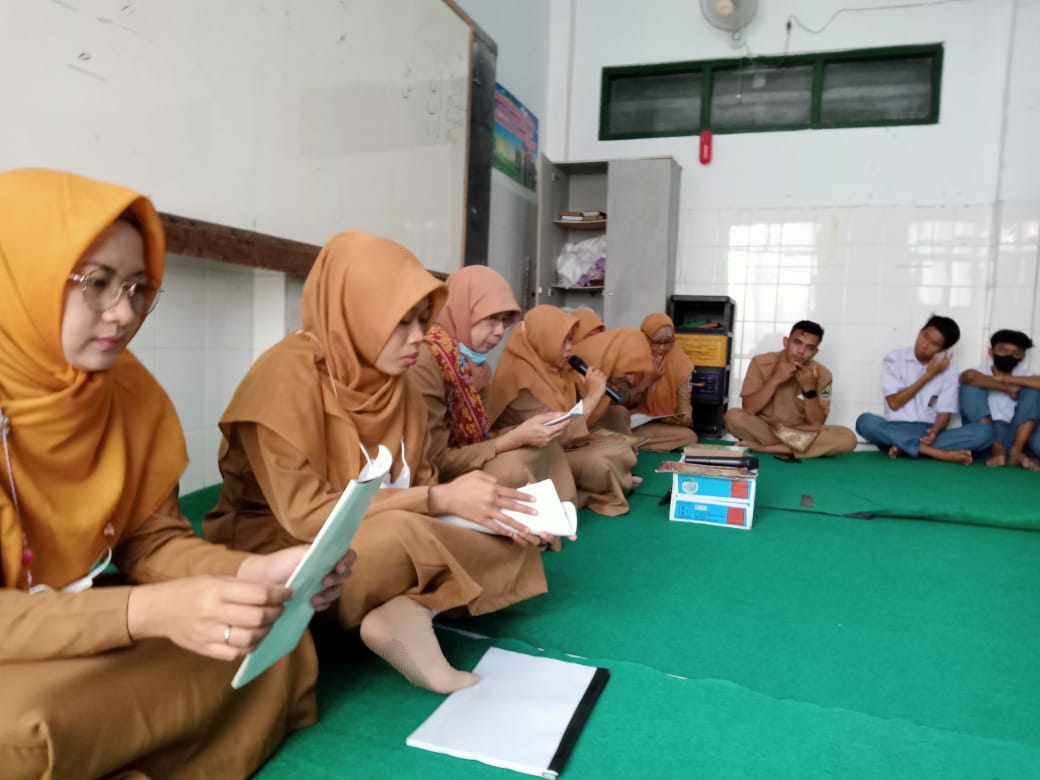 Khataman Al Qur'an dan santunan anak Yatim-Piatu (Kegiatan 10 Muharram)