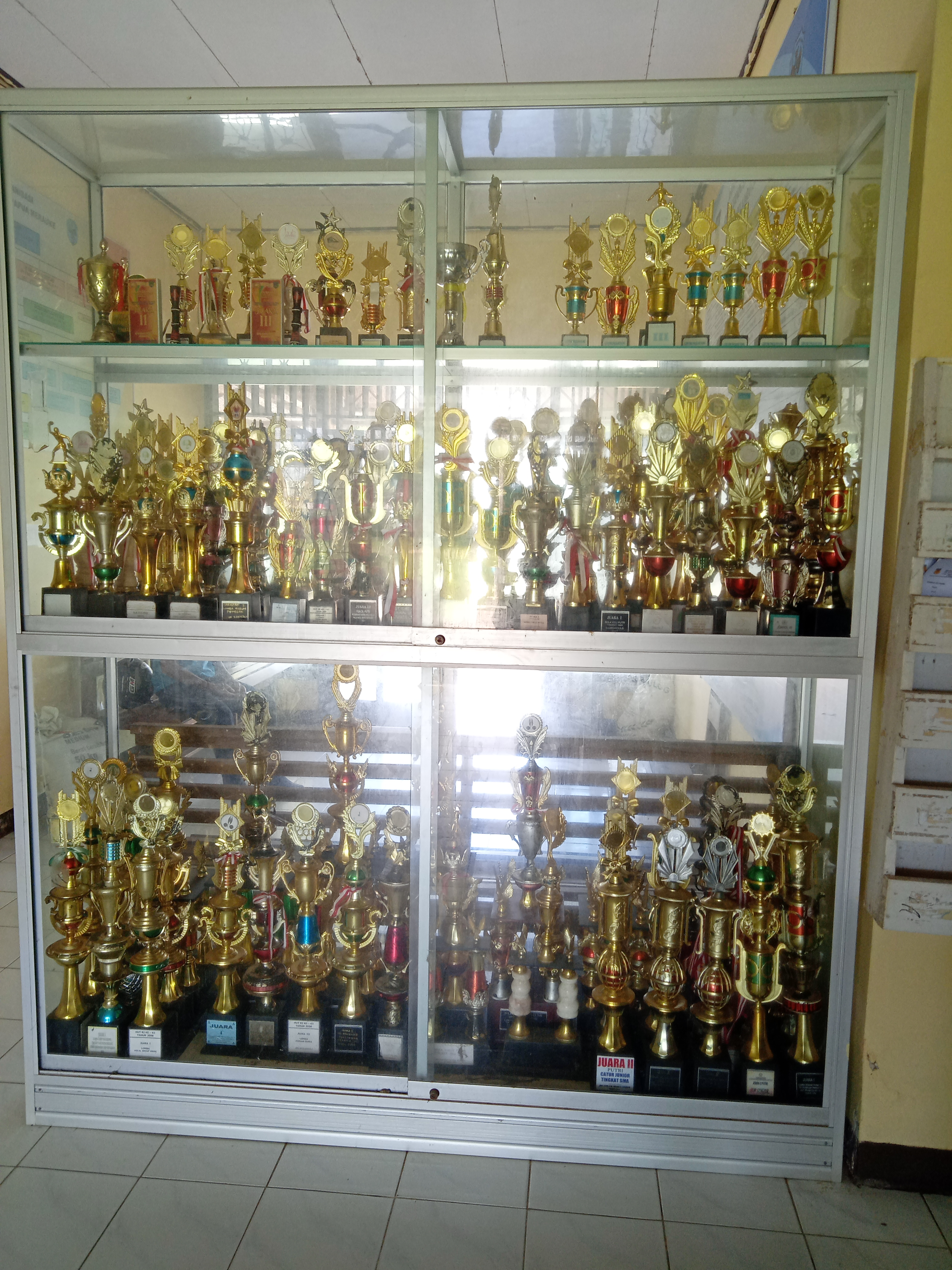 Piala Kejuaraan Perlombaan Siswa-siswi SMAN KPG Khas Papua Merauke