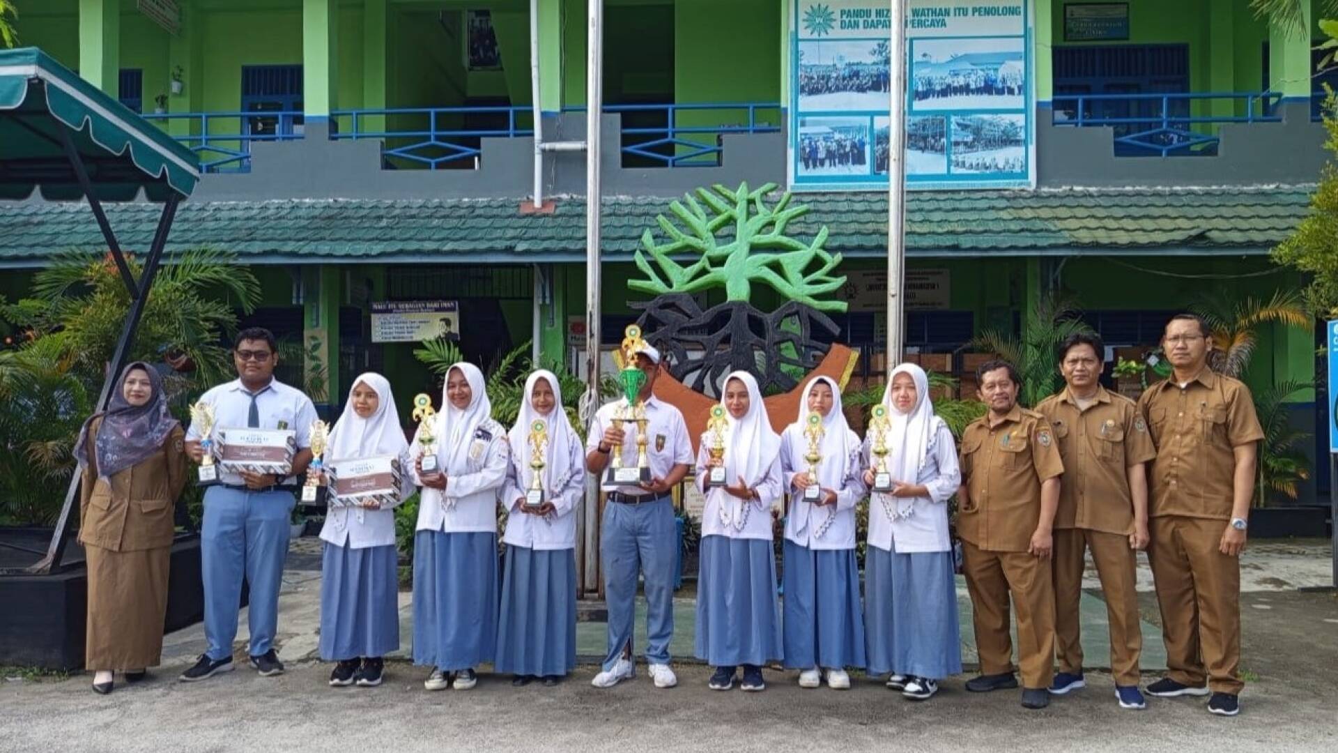 Prestasi Siswa Senin, 17 November 2025