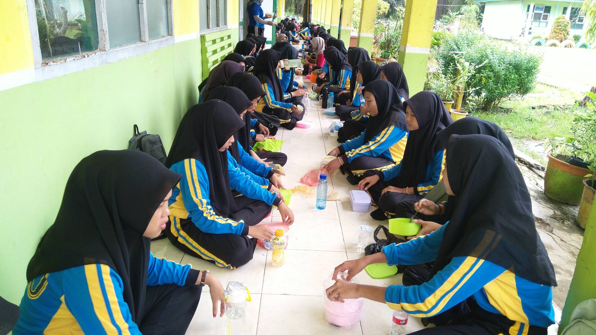 Sabar (Sarapan Bareng)