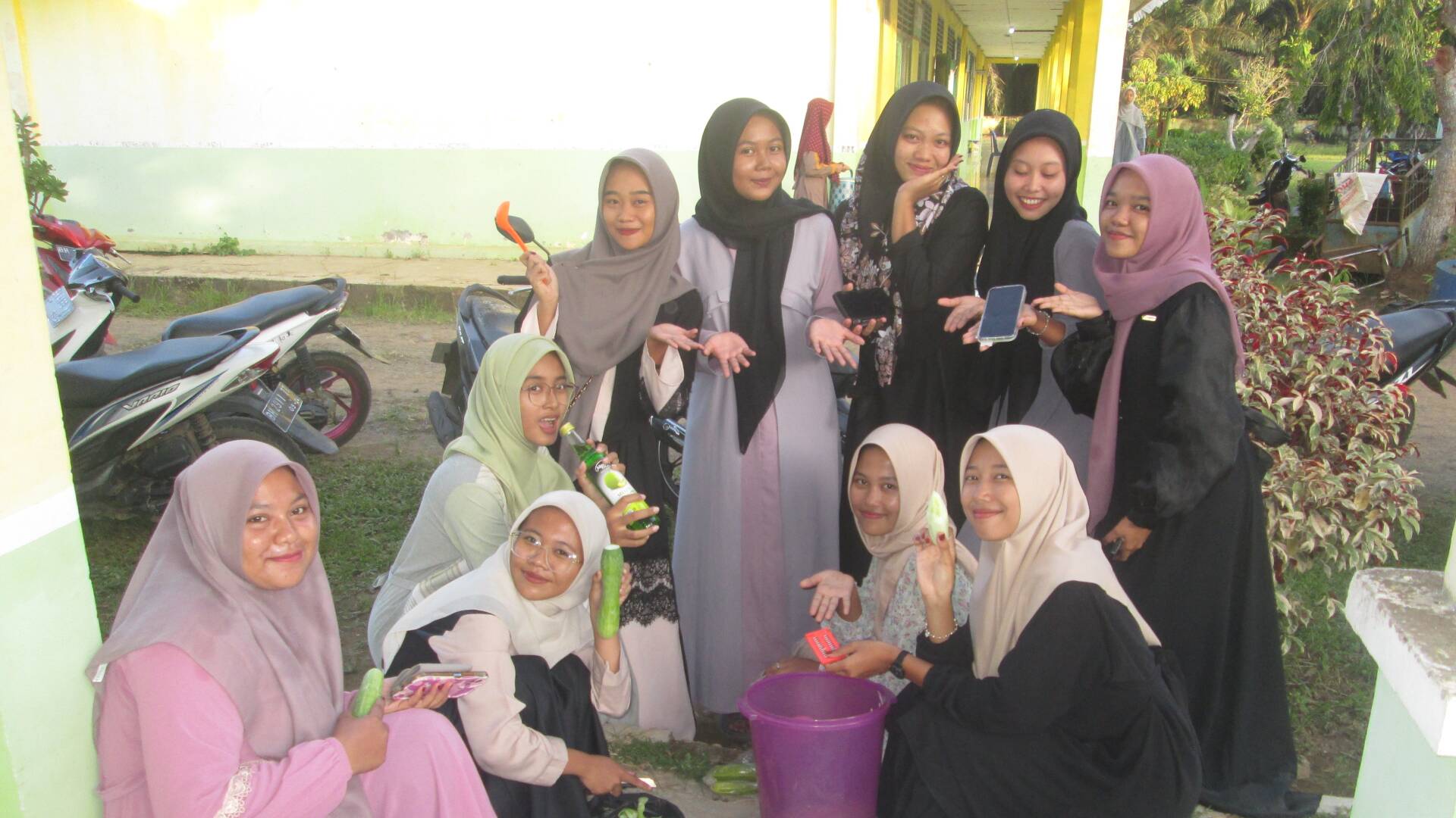 Tim Es Buah Bukber