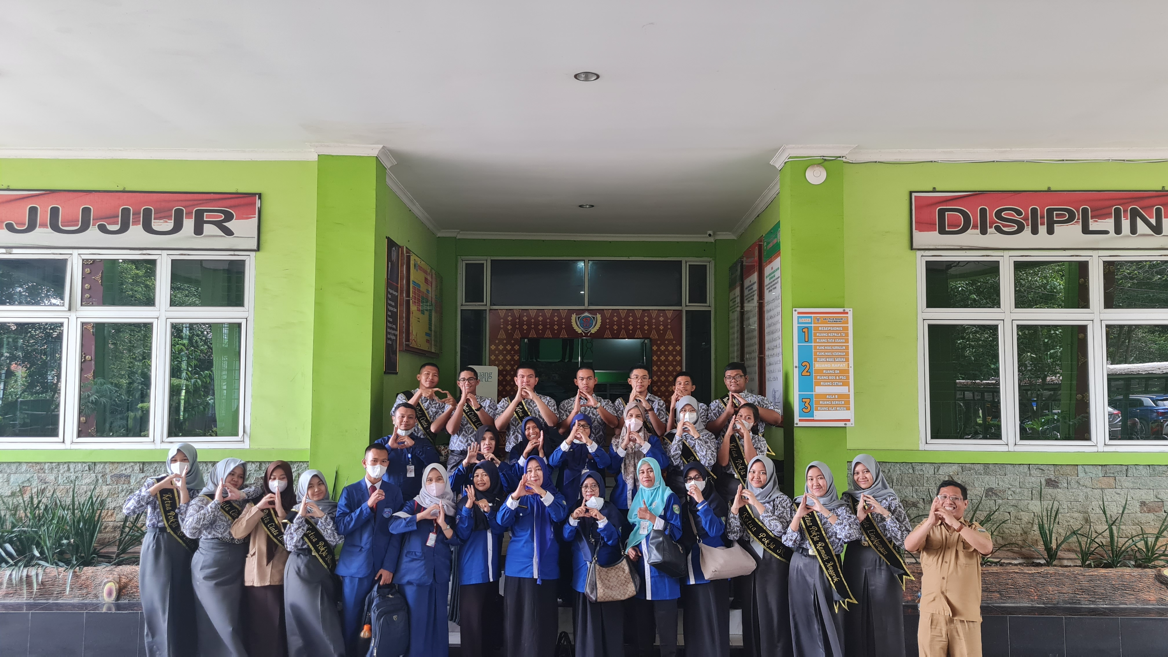 KUNJUNGAN ADIWIYATA KE SMAN 17 PALEMBANG