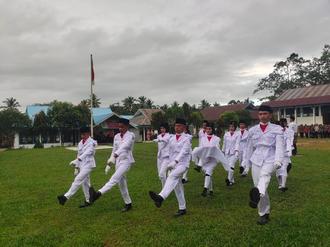 UPACARA MEMPERINGATI HARI PENDIDIKAN NASIONAL TAHUN 2024