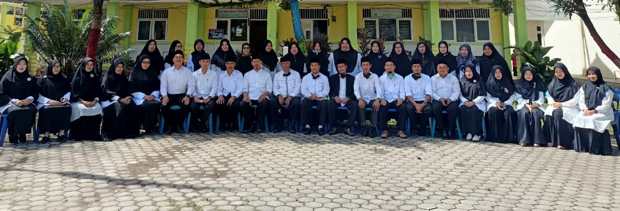 Bapak dan Ibu Guru beserta Staff TU NEGAN