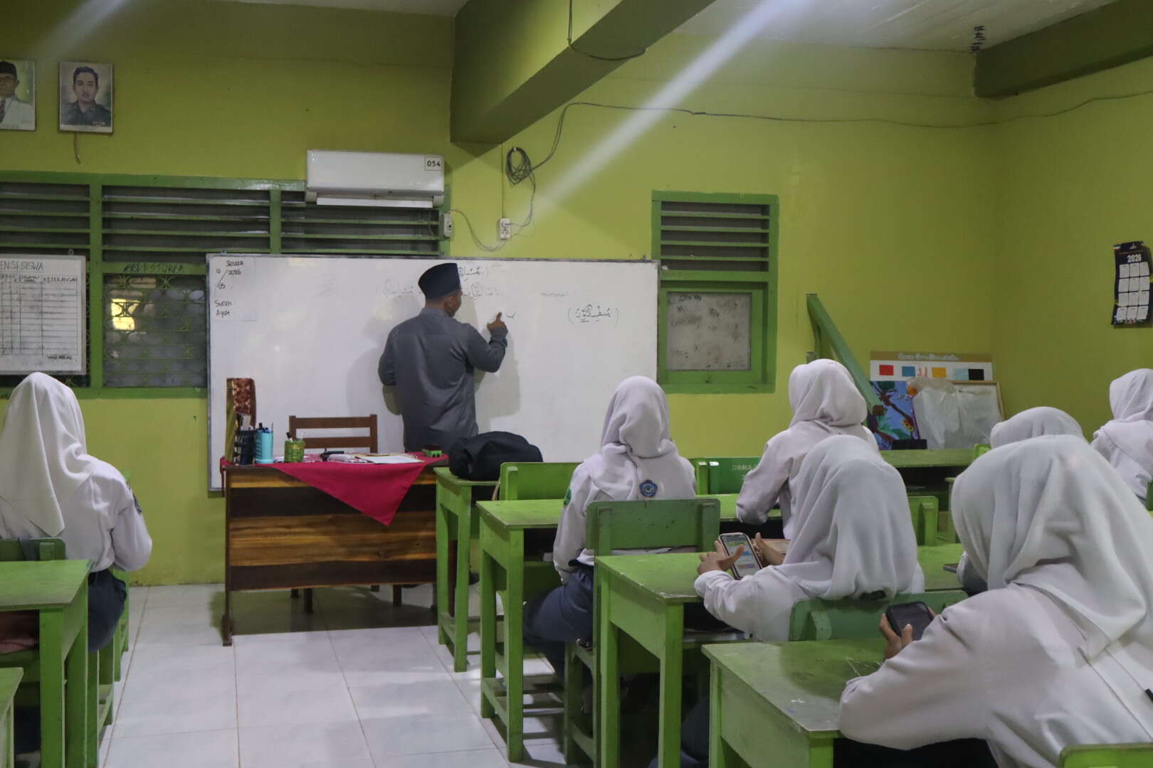 Pesantren Ramadhan Day 2 "Belajar Membaca Alqur'an dan tajwid, Belajar tata cara berwudhu dengan benar, Dan Belajar tata cara Sholat dengan benar"