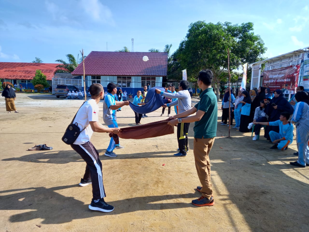 Lomba HUT RI ke 77