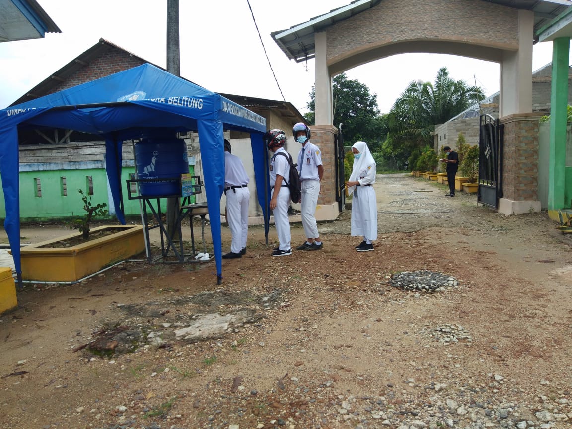 PENERAPAN PROTOKOL KESEHATAN DILINGKUNGAN SEKOLAH SMA NEGERI 1 AIRGEGAS