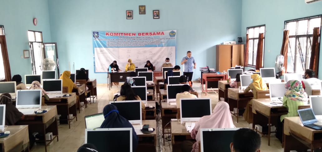 Rapat persiapan ujian sekolah dan evaluasi pembelajaran