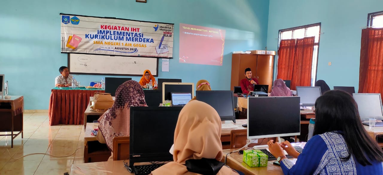 IHT Implementasi Kurikulum Merdeka