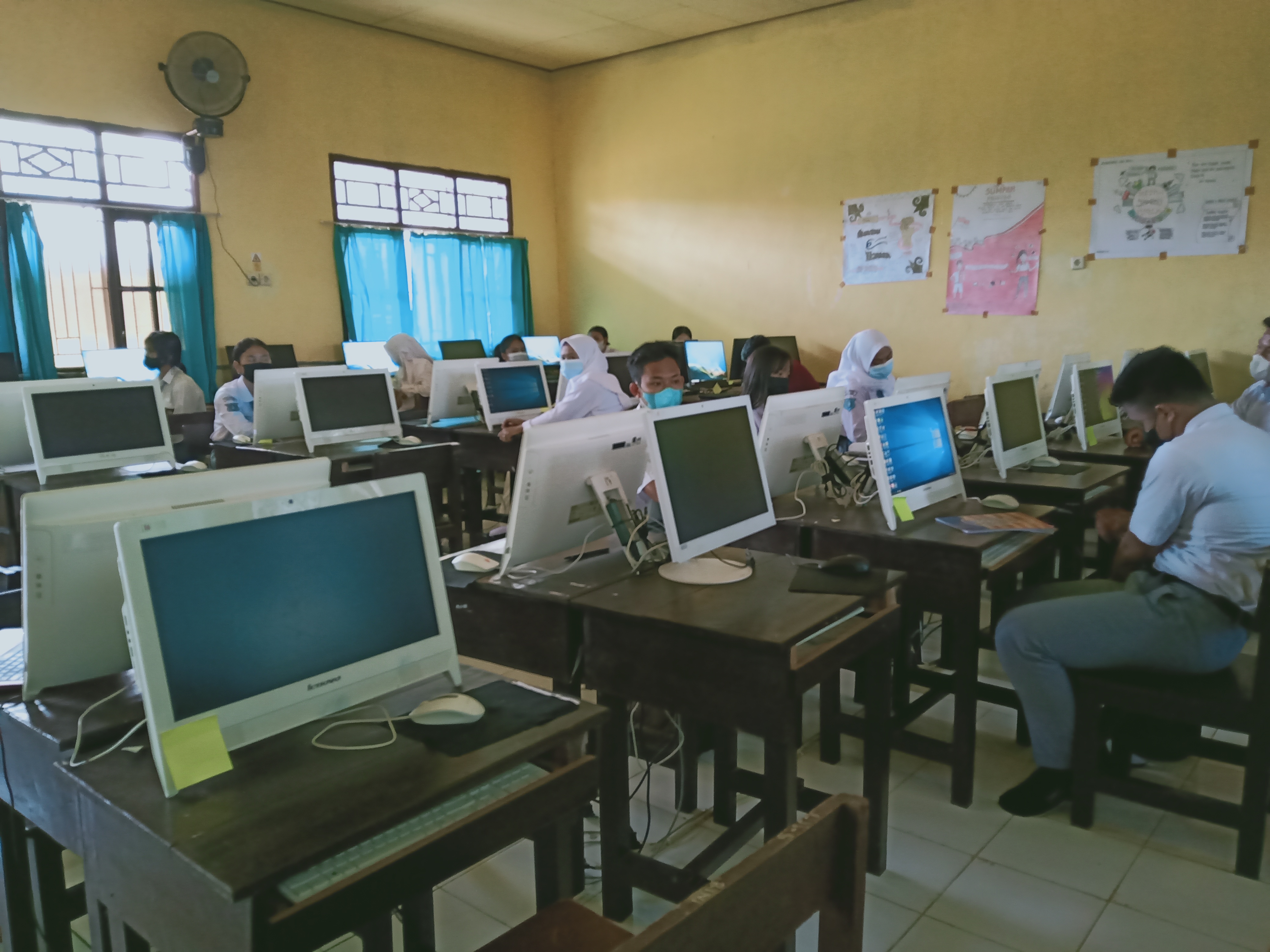 PERTEMUAN KURSUS PROGRAM KOMPUTER KELAS XII