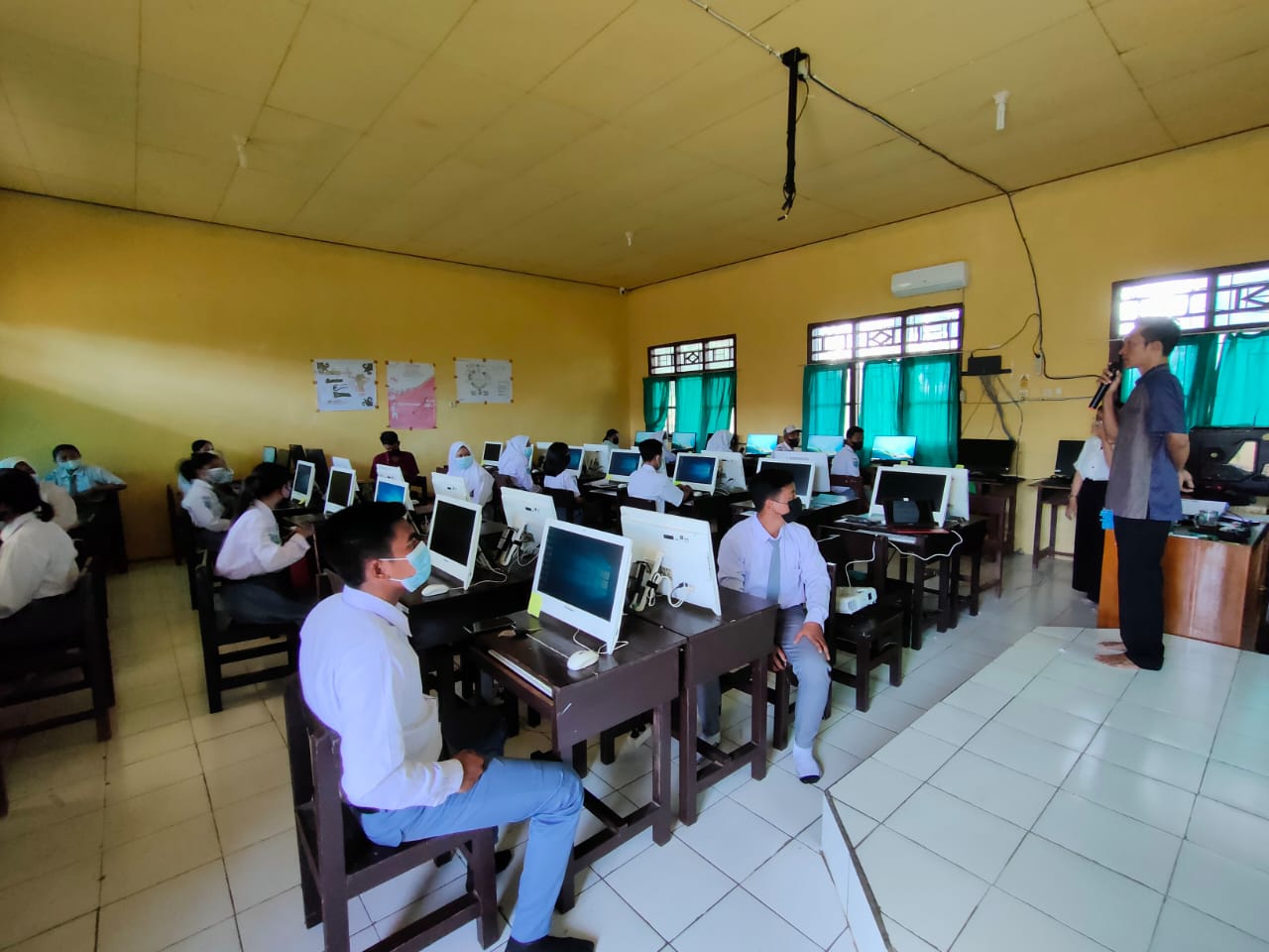 PERTEMUAN KURSUS PROGRAM KOMPUTER KELAS XII