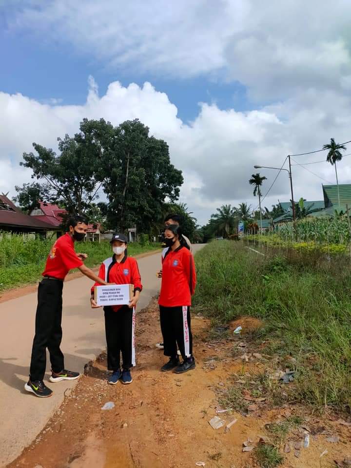KEGIATAN USAHA DANA UNTUK BANTUAN BENCANA BANJIR OLEH OSIS SMAN 1 ARUT UTARA