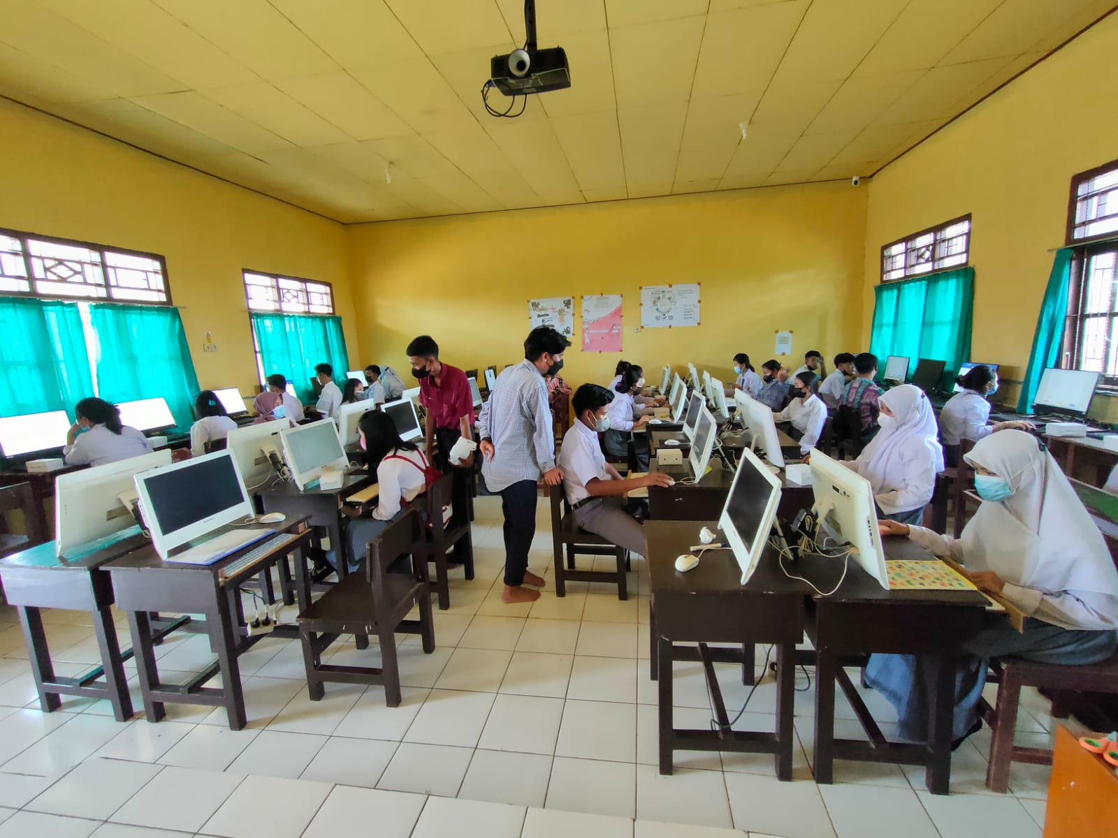 KEGIATAN ANBK HARI PERTAMA DI SMAN 1 ARUT UTARA