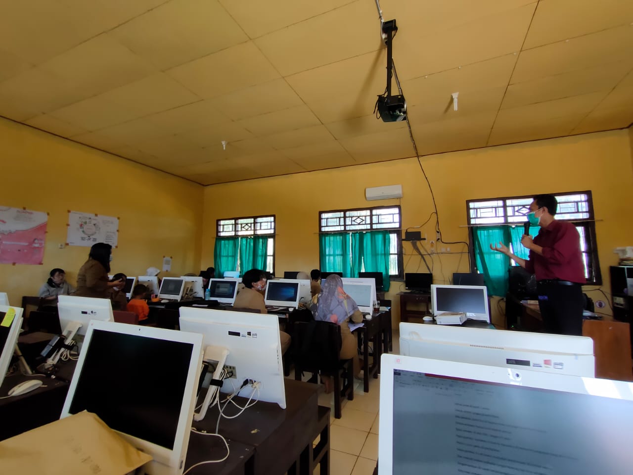 KEGIATAN IHT MEDIA PEMBELAJARAN DARI LPK PRISMA