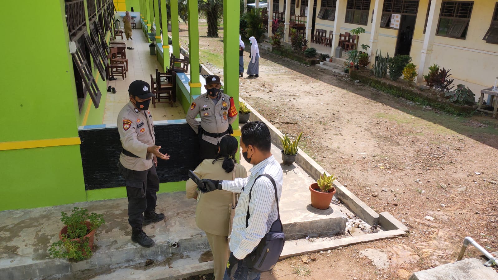 KUNJUNGAN KAPOLSEK ARUT UTARA