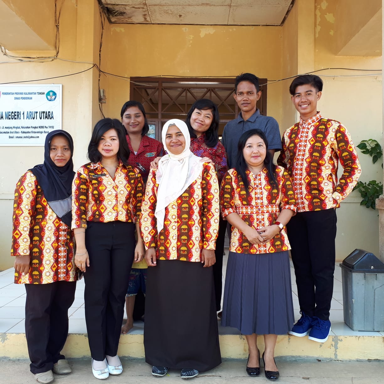 Foto Bersama Guru SMAN 1 ARUT UTARA