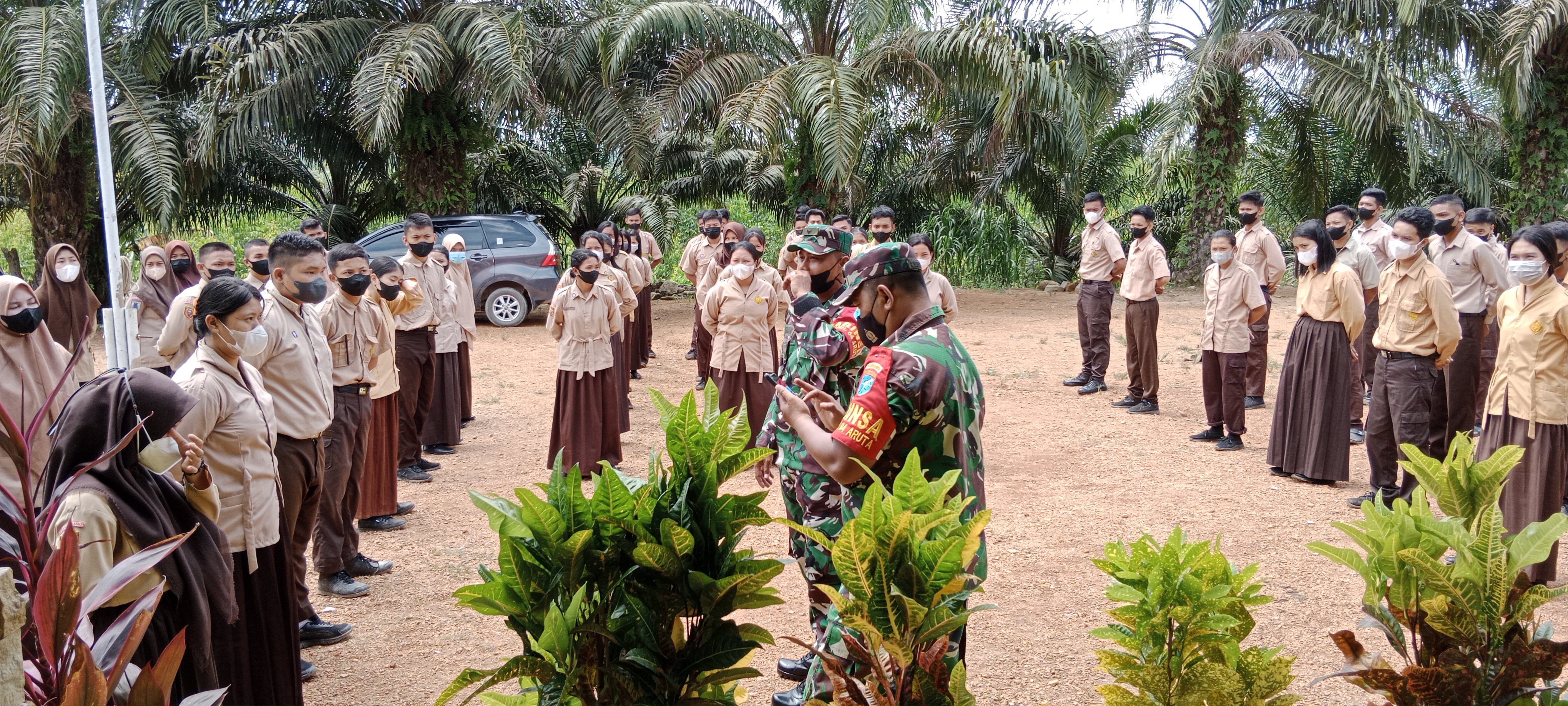 KEGIATAN SOSIALISASI SALAM PANCASILA DARI KORAMIL ARUT UTARA